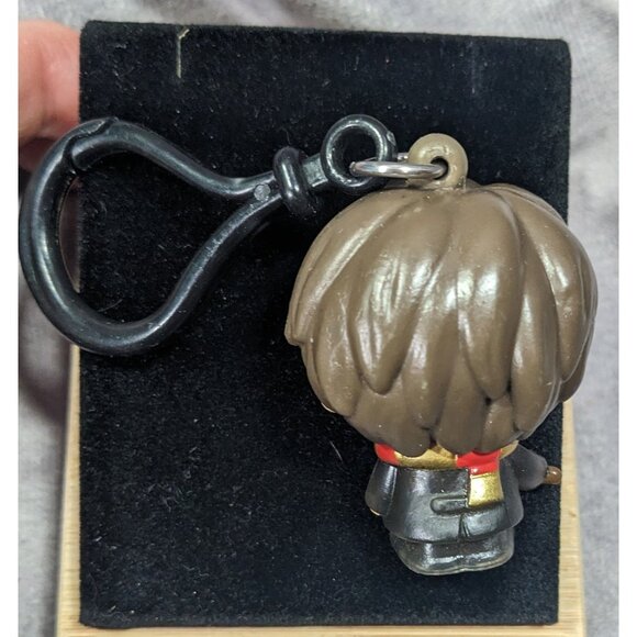 Harry Potter Figural Bag Clip Wearing Robe Scarf And Wand - Picture 4 of 4